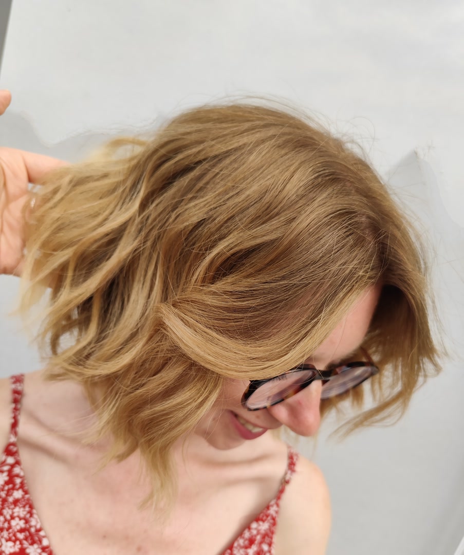 Coupe moderne femme - Métamorphose Coiffure